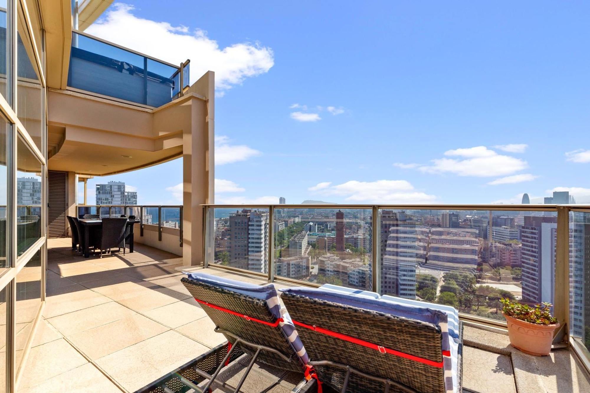 Penthouse Duplex With Epic Views Appartement Barcelona